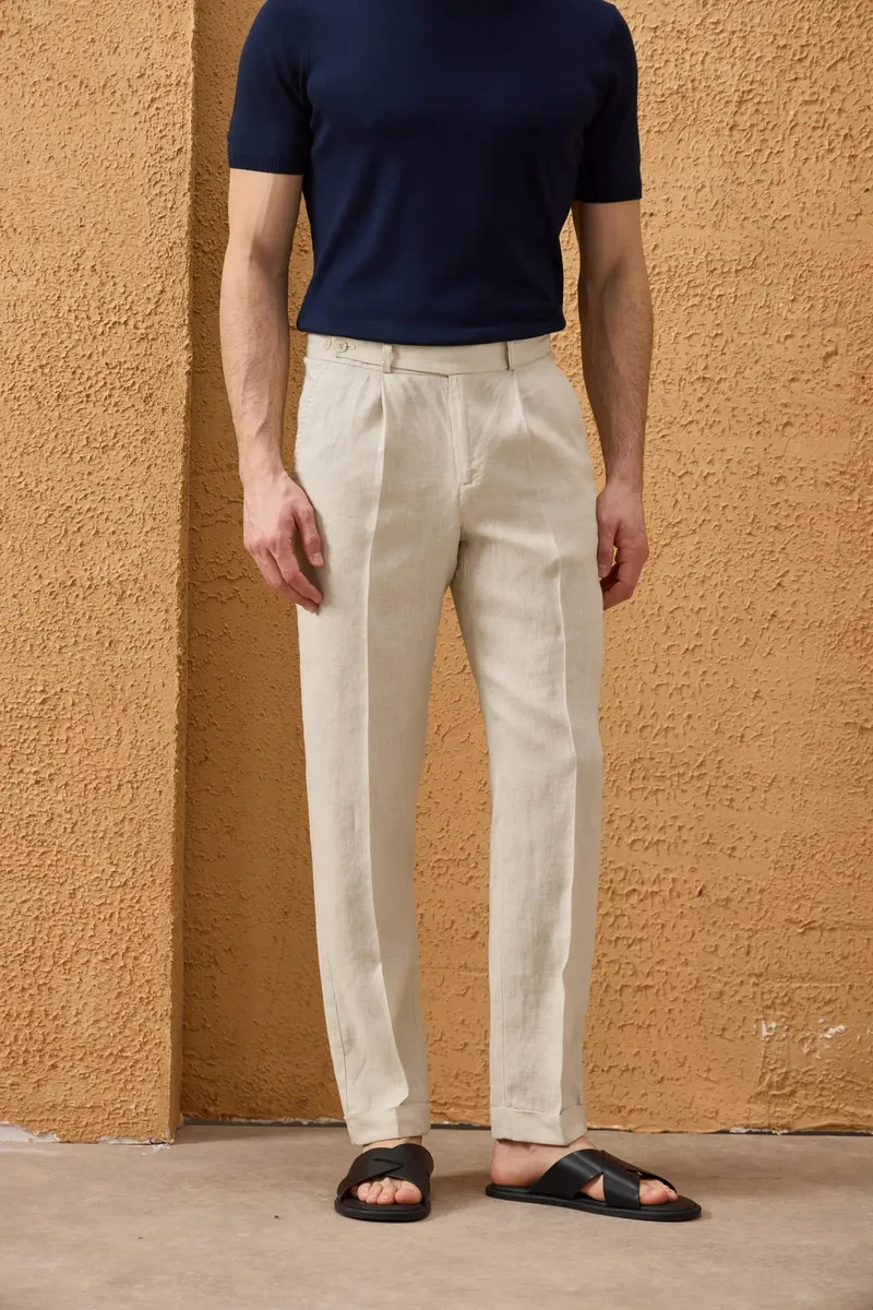 Pantaloni Bej Plisați din In 38