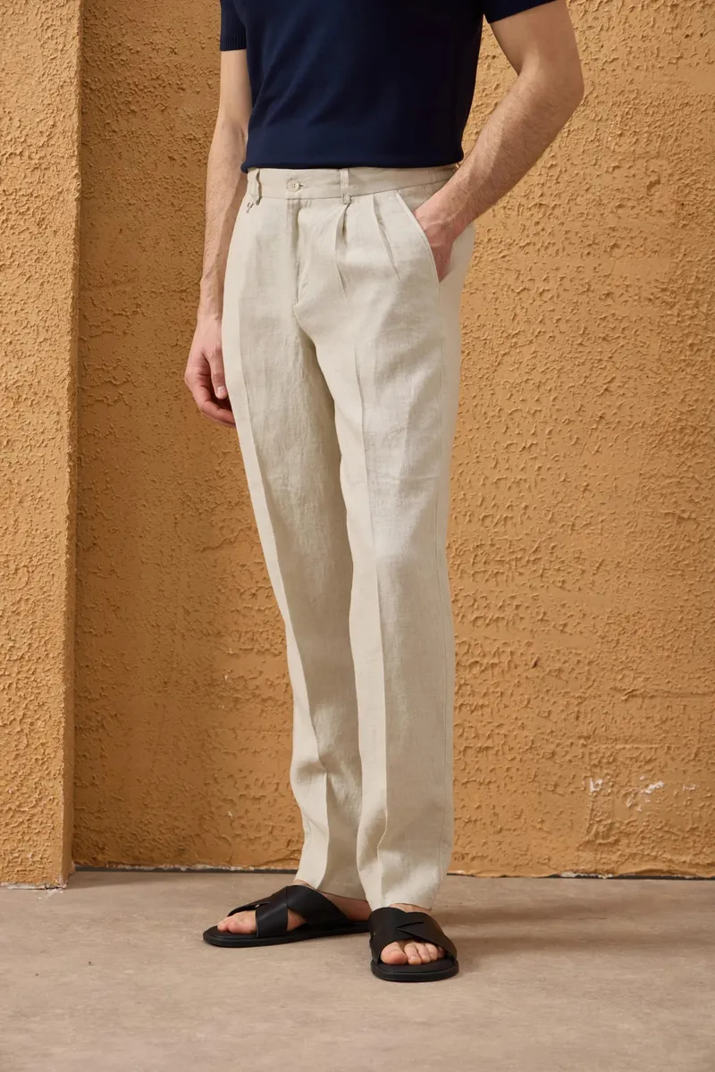 Pantaloni Bej din In cu Pliuri Duble 33